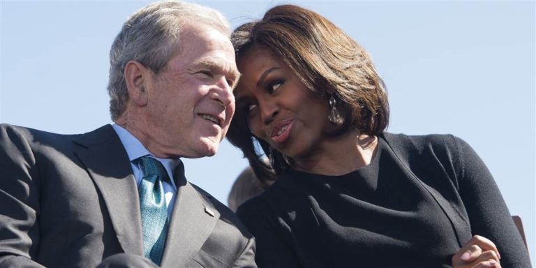Michelle Obama ?i George W. Bush, gesturi tandre în public. Prietenia
