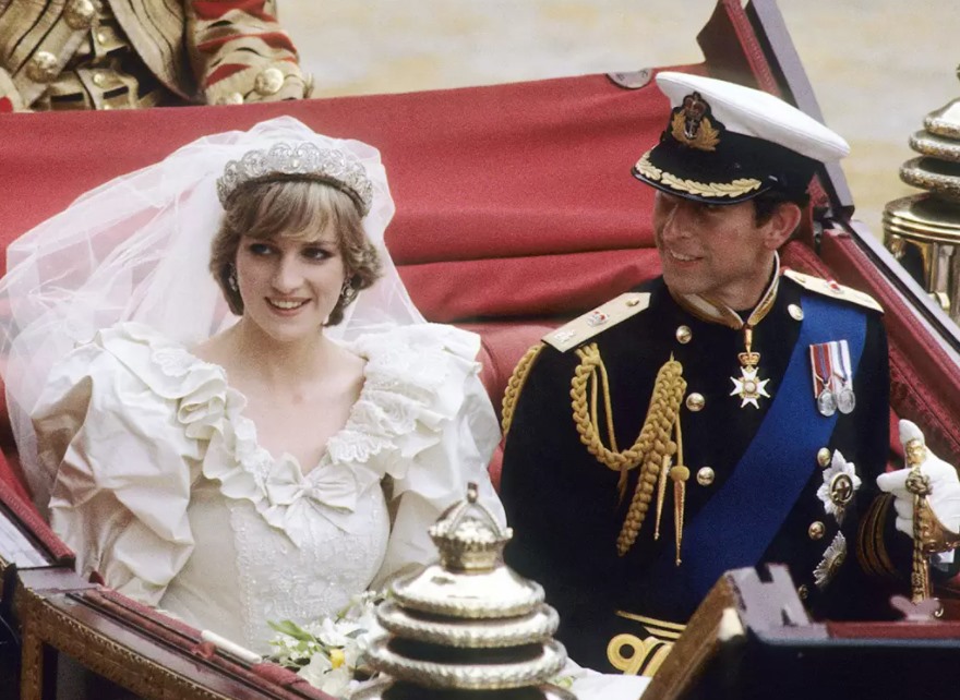 Rochia de mireasă a prințesei Diana, expusă public. Unde și când are loc evenimentul unic