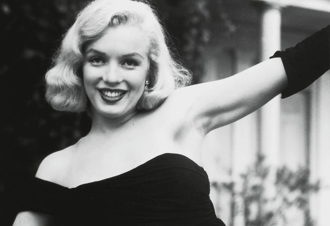 Marilyn Monroe ascundea de ochii presei câteva defecte fizice. 4 cusururi pe care le masca cu iscusință