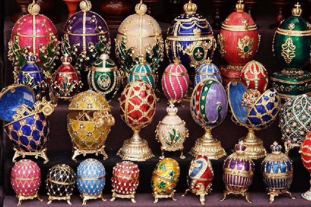 Cum au apărut celebrele ouă Faberge. Totul a pornit de la familia Romanov din Rusia