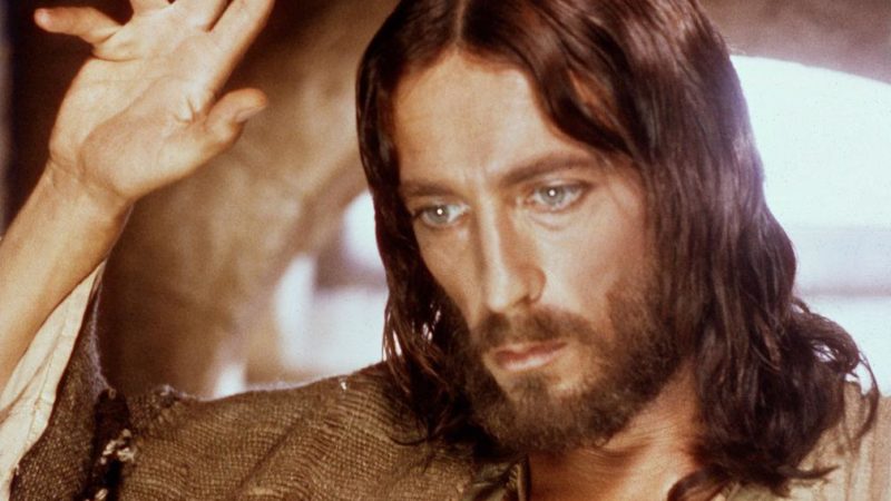 Cum arată acum Robert Powell, actorul care a interpretat rolul Iisus din Nazareth din celebrul film