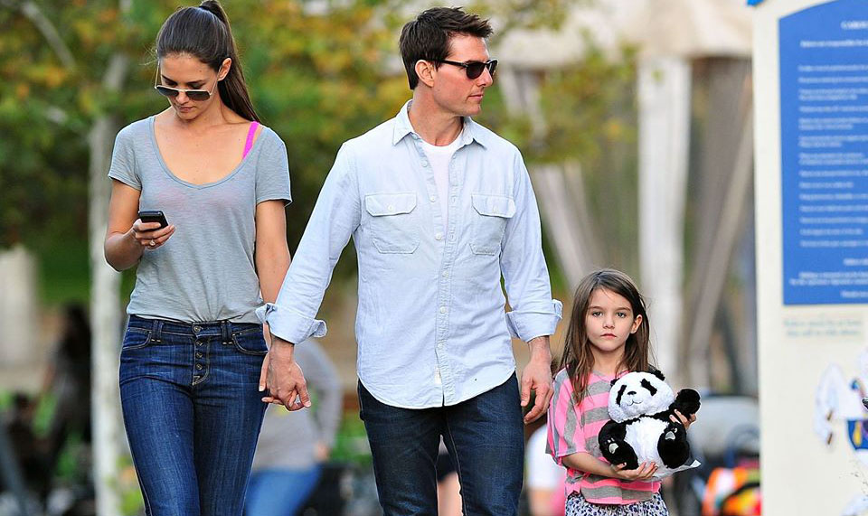 Fata lui Tom Cruise s-a făcut mare. Cu cine seamănă la 15 ani și de ce suferă