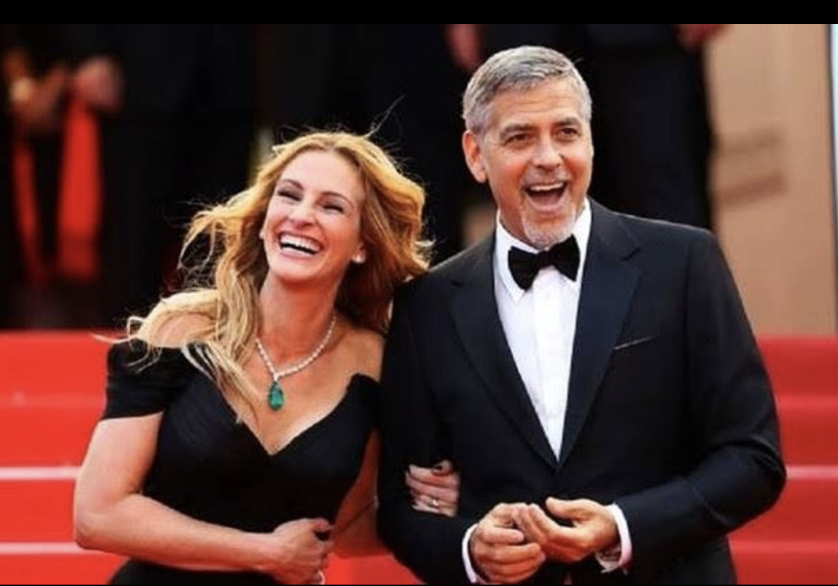 George Clooney şi Julia Roberts sunt împreună. Cu Amal, geloasă,  după ei