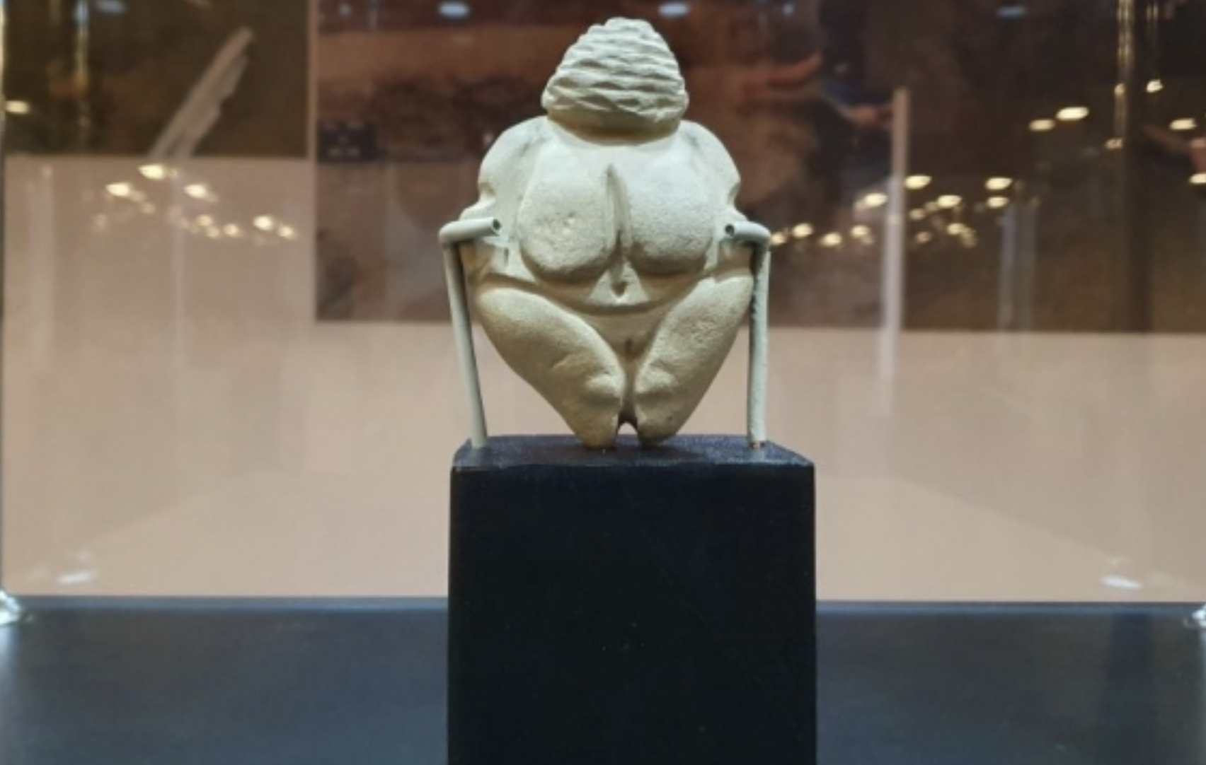 Povestea lui Venus de la Piatra Neamț. „Sora” celebrei statui din Willendorf  e unică în lume