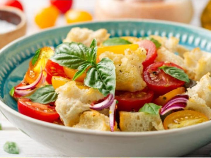 Panzanella. Cea mai simplă salată de vară