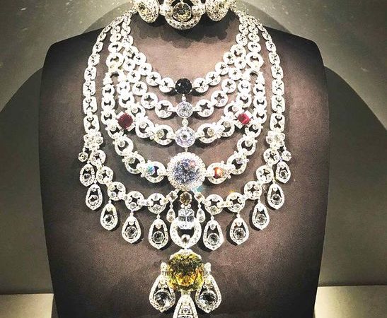 Istoria ciudată a colierului Patiala cu 2.930 de diamante