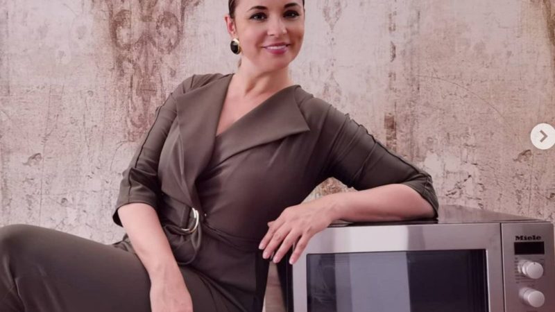 Vă vine să credeți? Diva Andreea Marin pune murături. Povestește cine a învățat-o asta