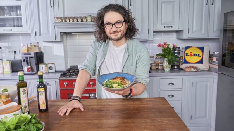 Chef Florin Dumitrescu lasă bucătăria pentru a-și încerca talentul în comedie