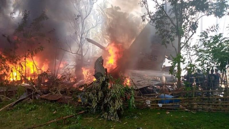 Atentat sau accident? Ce s-a întâmplat cu avionul militar prăbușit în Filipine
