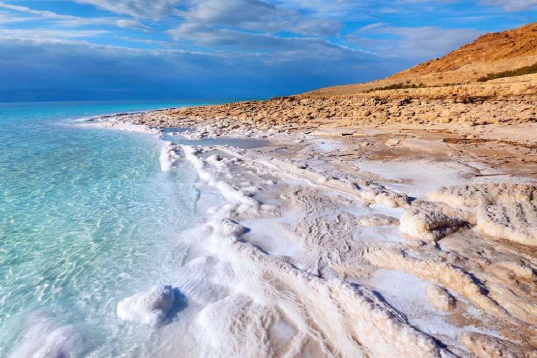 Descoperire misterioasă în Marea Moartă. Este extraterestră