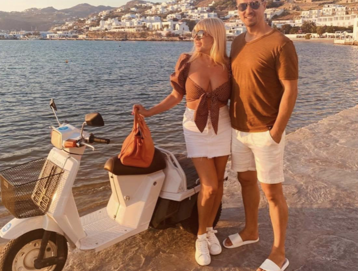 Elena Udrea suferă în spatele gratiilor. Adrian Alexandrov e și mamă și tată. Unde și-a dus fetița