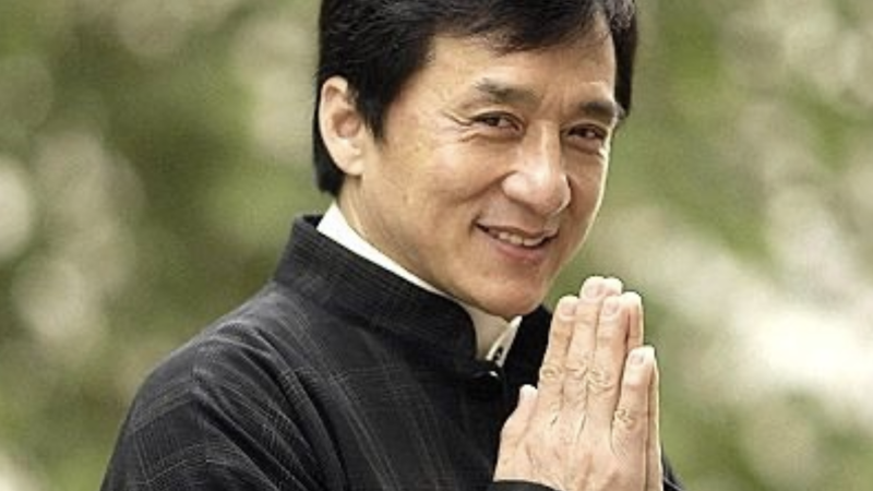 Starul de cinema Jackie Chan, tată iubitor doar pe ecrane. Ce i-a putut face fiicei sale e inimaginabil