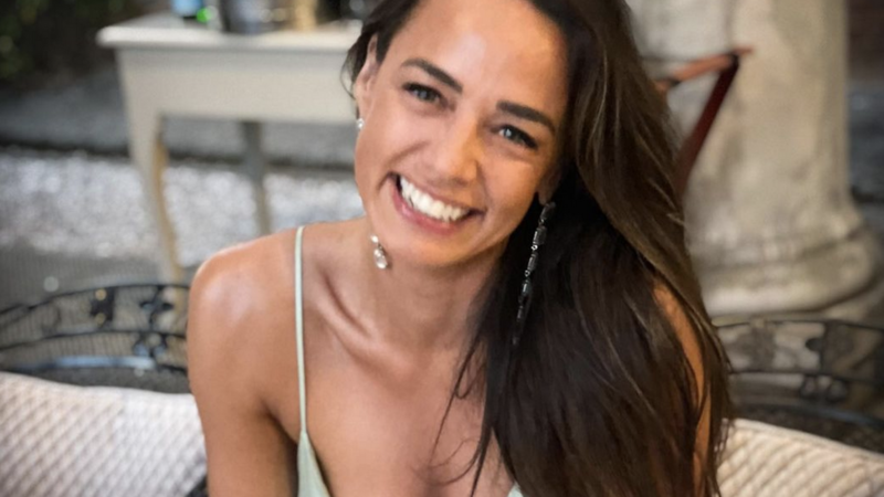 Andreea Raicu și-a serbat ziua de naștere „ca fetele”. A mâncat tortul departe de țară