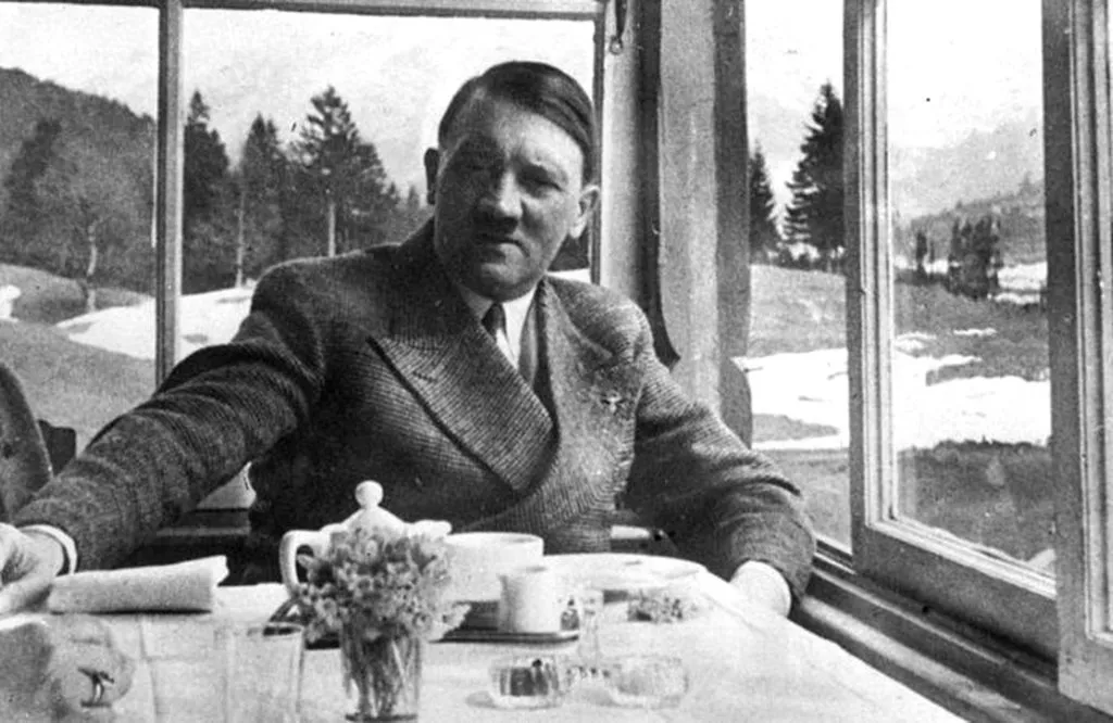 Controversă uriașă. Ce au descoperit cercetătorii după ce au verificat ADN-ul lui Hitler