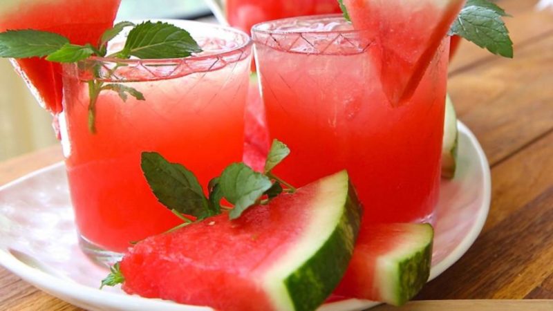 Limonadă de pepene roșu, cea mai răcoritoare băutură a verii