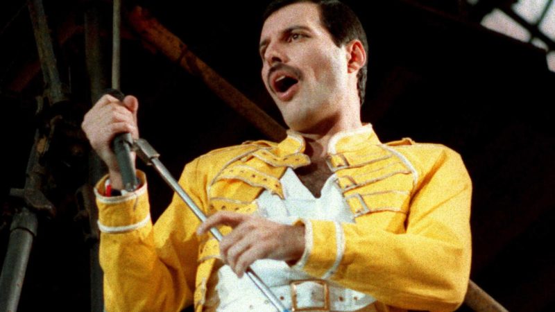 Freddie Mercury avea o „prințesă” cu mustață cu care vorbea des la telefon. Nu o să ghiciți personajul!