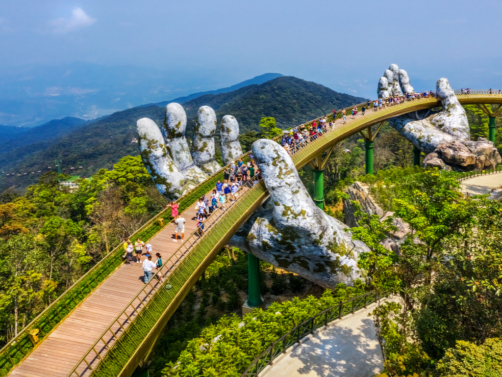 Podul Mânii Uriașe din Vietnam. O minune creată de om