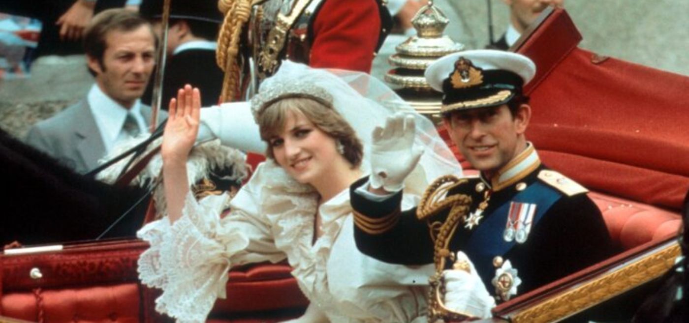 Se licitează o felie de tort de la nunta prințesei Diana. A fost păstrată într-o cutie specială timp de 40 de ani