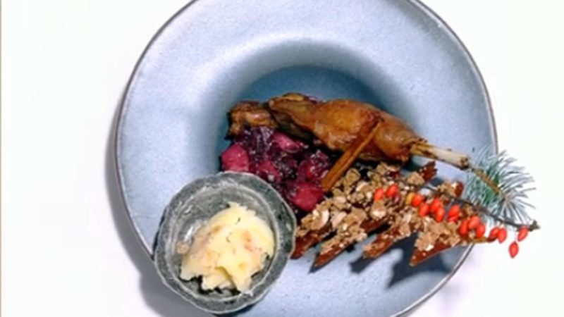 Rețetă bavareză: Gâscă cu varză roșie, gătită de Vlăduț la Neatza