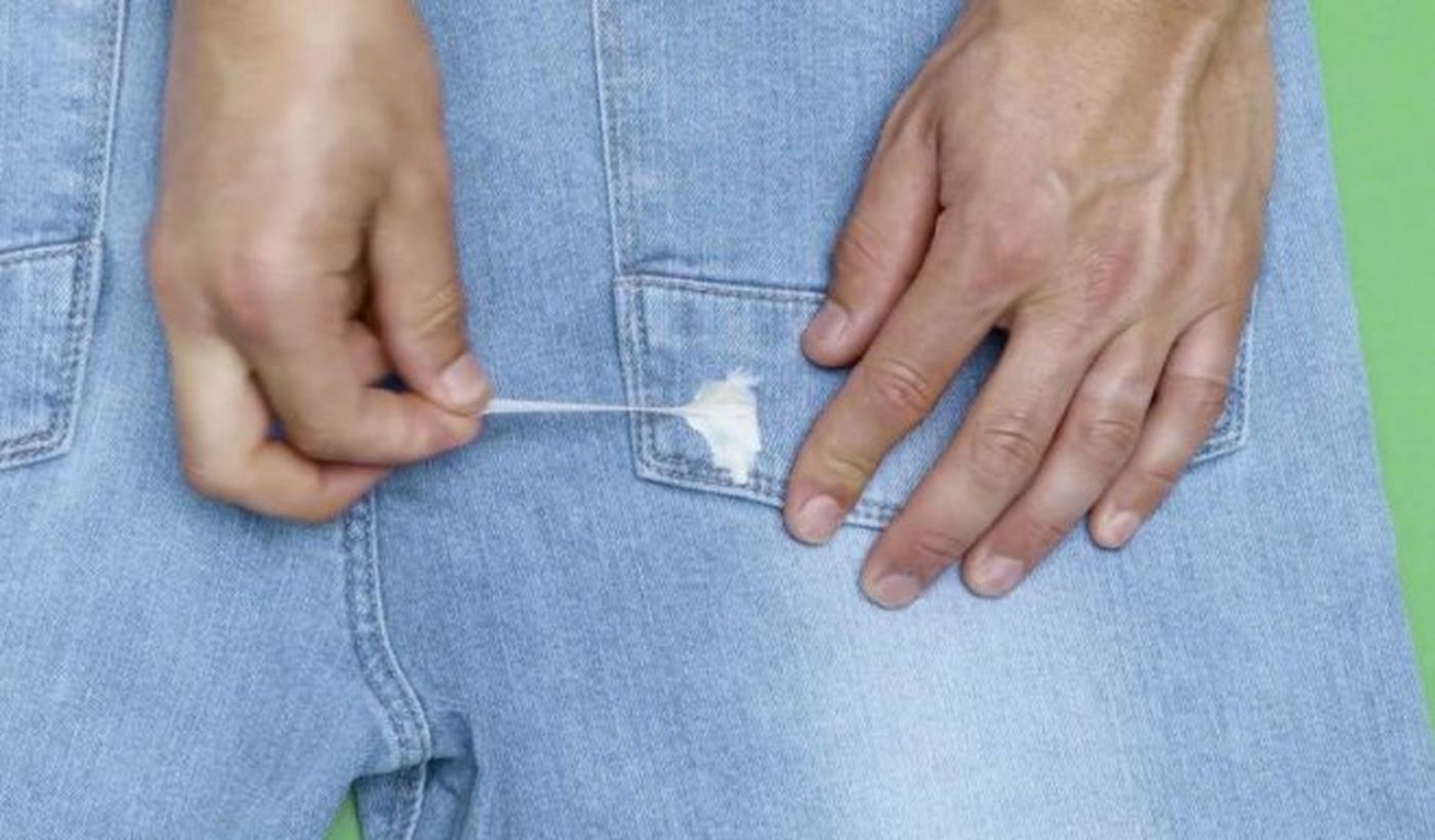 Metode surprinzătoare pentru a scoate guma de mestecat de pe haine