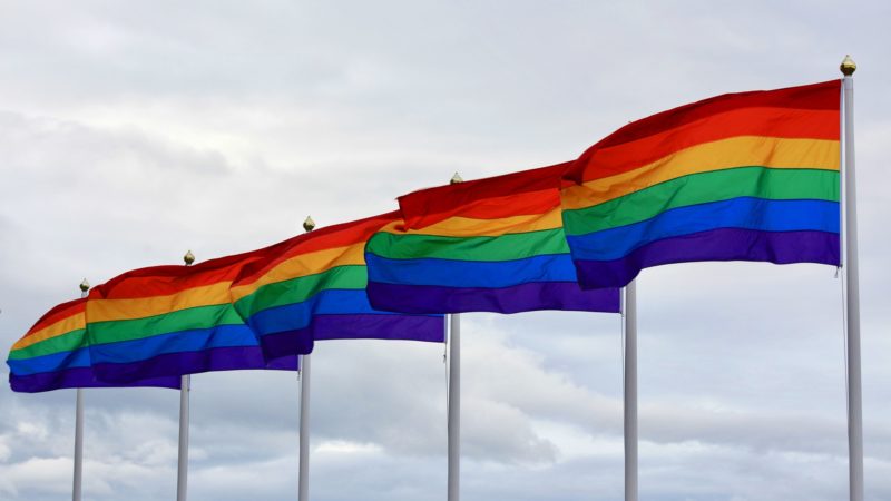 Britanicii interzic terapiile menite să îi vindece pe homosexuali