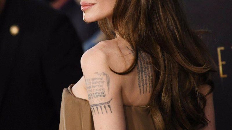 Angelina Jolie și copiii, apariție șoc! I se văd operațiile și urmele tatuajului cu Pitt. Shiloh nu mai e „băiat”