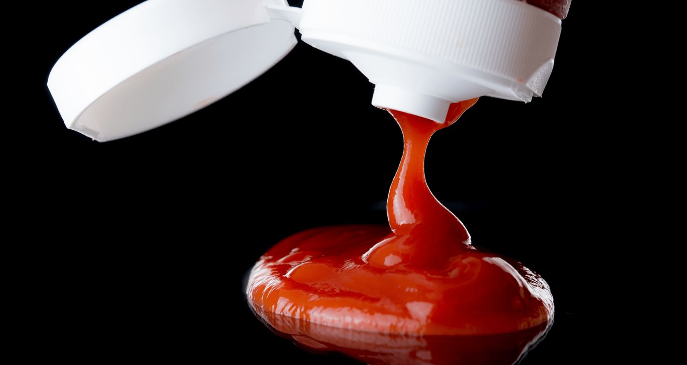 Soluții necunoscute pentru a scăpa de petele de ketchup
