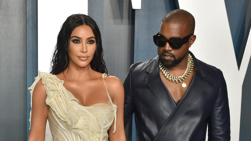Kim Kardashian pune presiune pe instanța americană în procesul de divorț. Kanye se comportă tot mai bizar