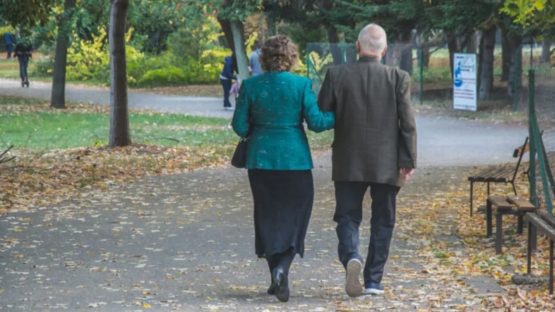 Discuții despre pensiile din 2022. Anunțul făcut de ministrul Marius Budăi ne spune ce se întâmplă cu banii pensionarilor