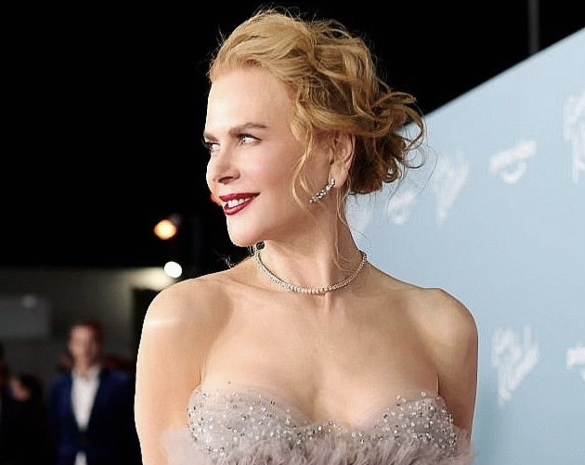 Nicole Kidman a făcut Revelionul în balcon. Rochia ei a impresionat pe toată lumea