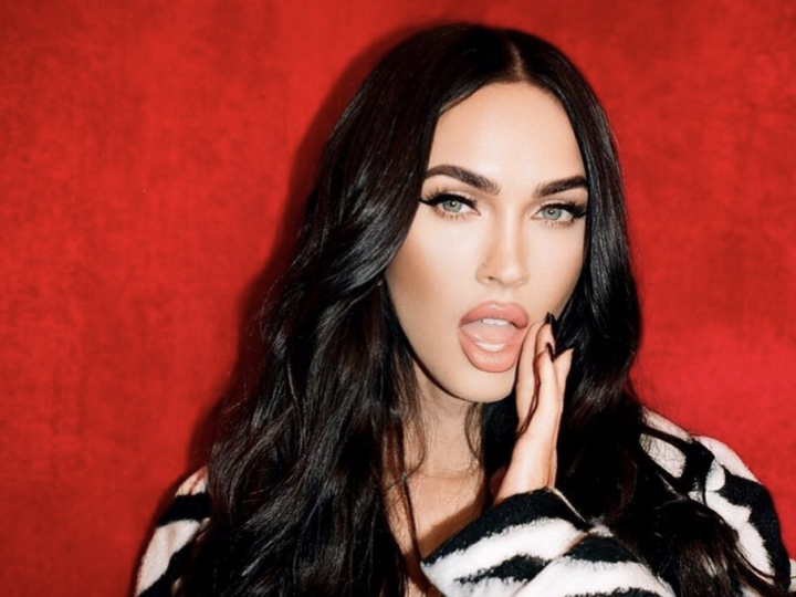 După ce a acceptat să-i bea sângele, Megan Fox a fost cerută în căsătorie. Inelul e cum nu s-a mai văzut. Video