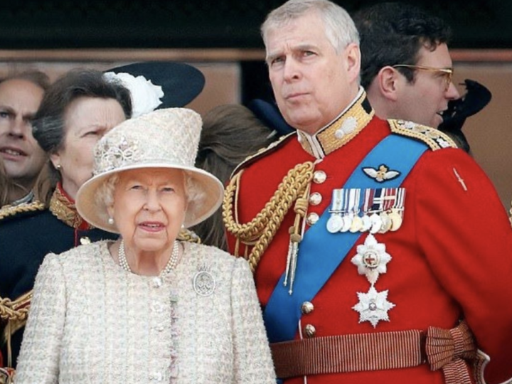 Lovitură teribilă pentru prințul Andrew. Chiar mama sa, Regina  Elisabeta II l-a „decapitat”