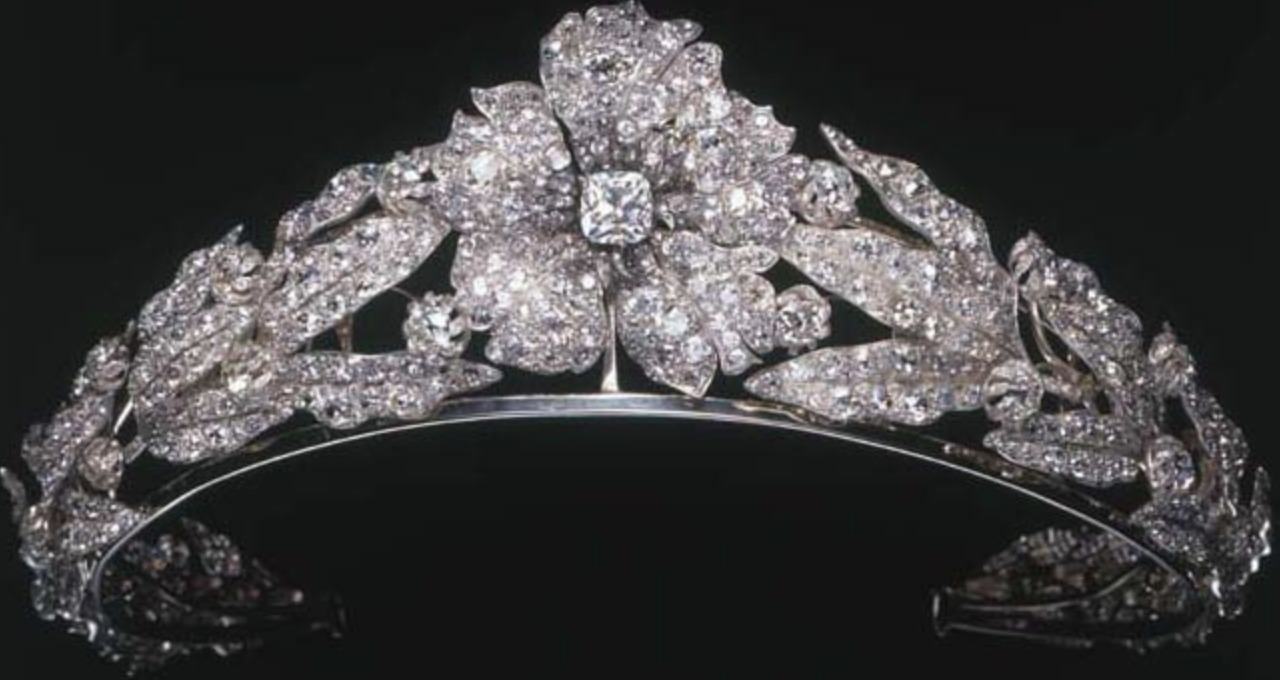 Miile de diamante ale casei regale, sechestrate de bancă. Ce se întâmplă cu ele