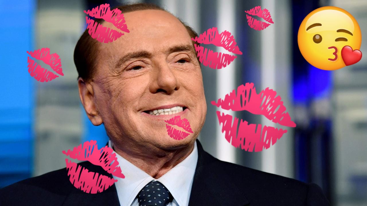 Imaginile momentului: Berlusconi, sărut pasional cu iubita mai tânără cu 53 de ani. Video