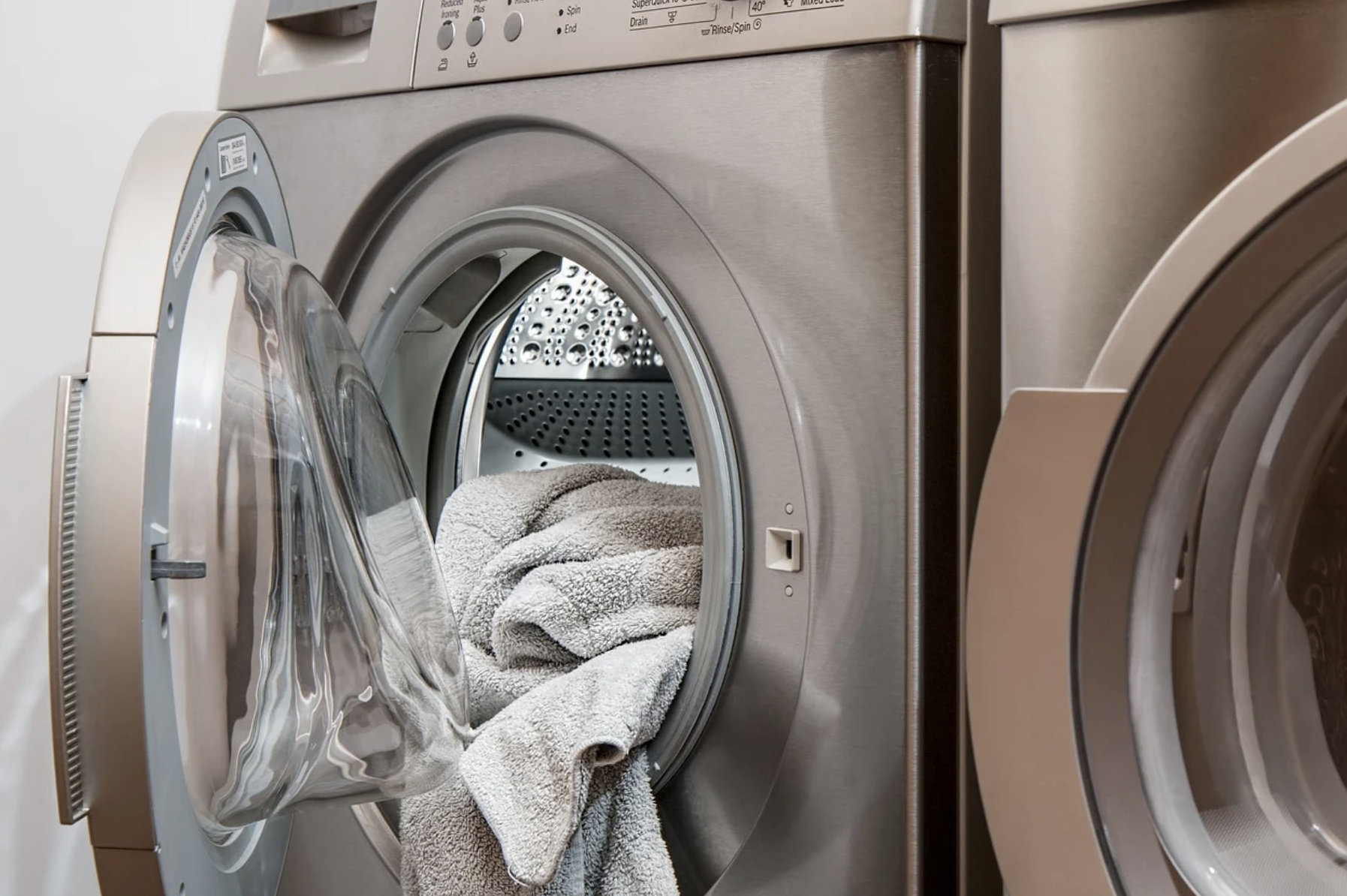 Cum salvați viața mașinii de spălat. Regulile de aur pe care orice gospodină trebuie să le cunoască.