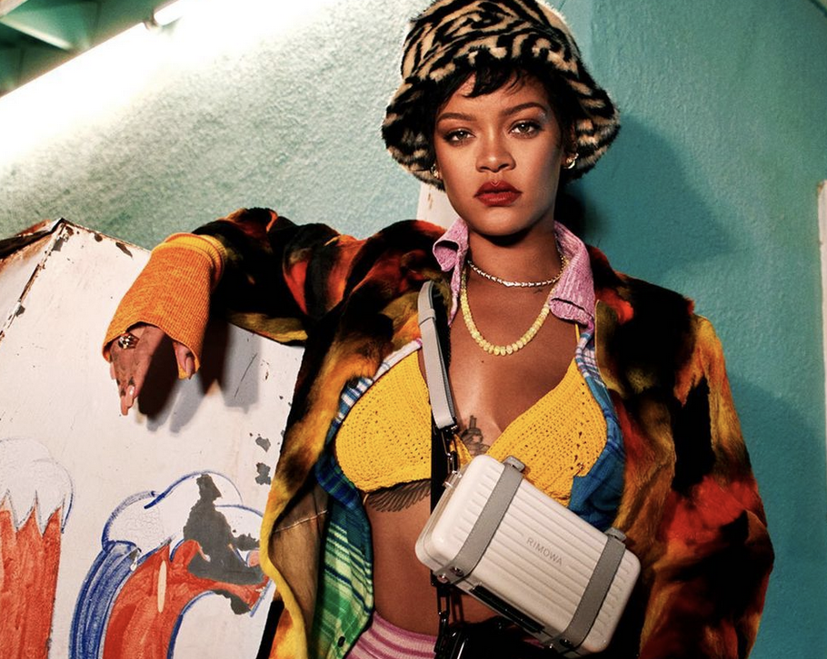 Foto. Rihanna, apariție de infarct. A ieșit așa pe stradă!