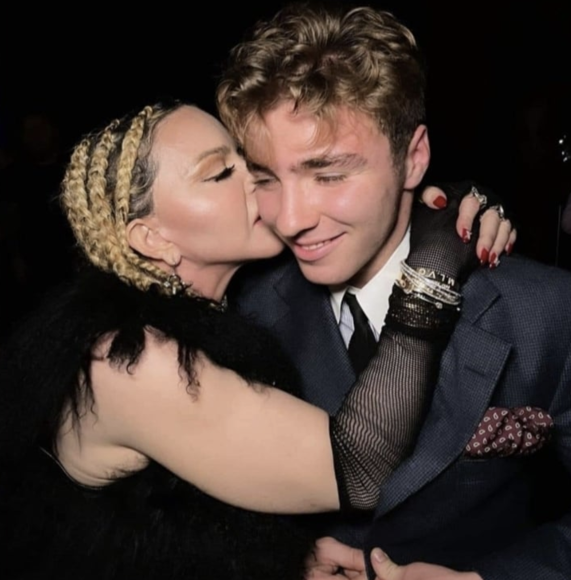 Talentul se moștenește. Fiul Madonnei și al lui Guy Ritchie uimește publicul din Londra cu ceea ce face
