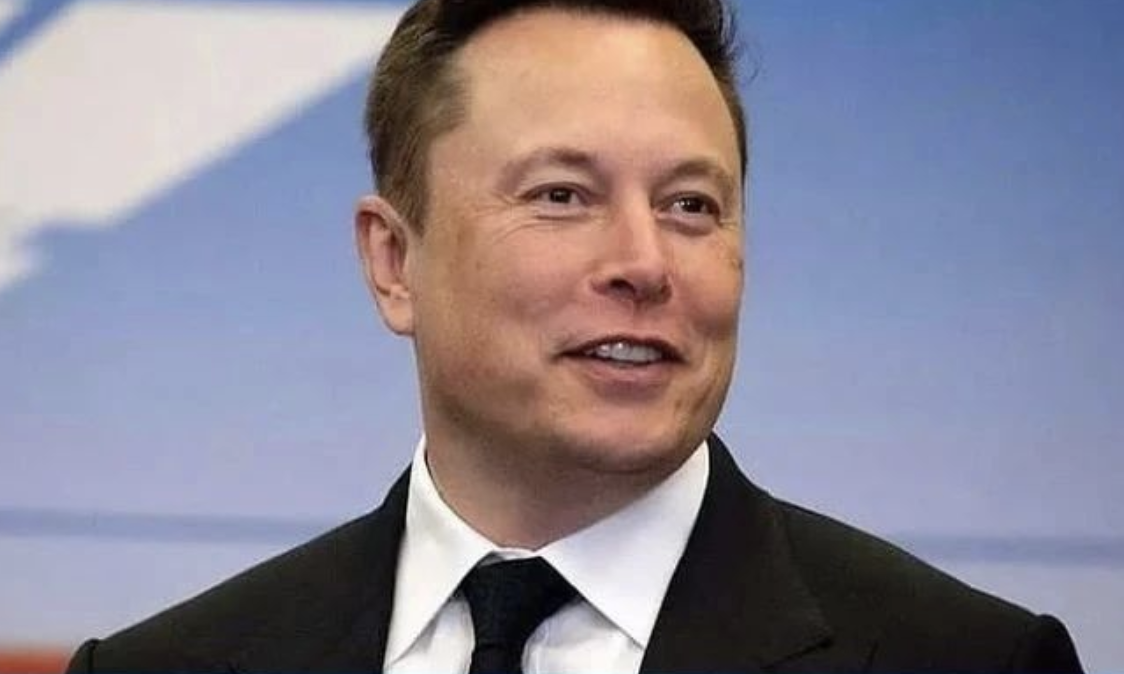 Cine este noua iubită a lui Elon Musk. El spune că se iubește și cu mama fiului său