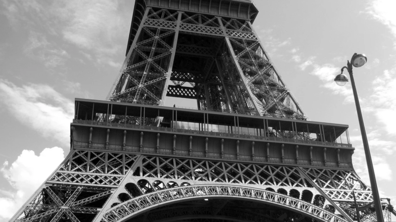 A vândut Turnul Eiffel de două ori! Povestea incredibilă a lui Victor Lustig, cel mai mare escroc din istorie