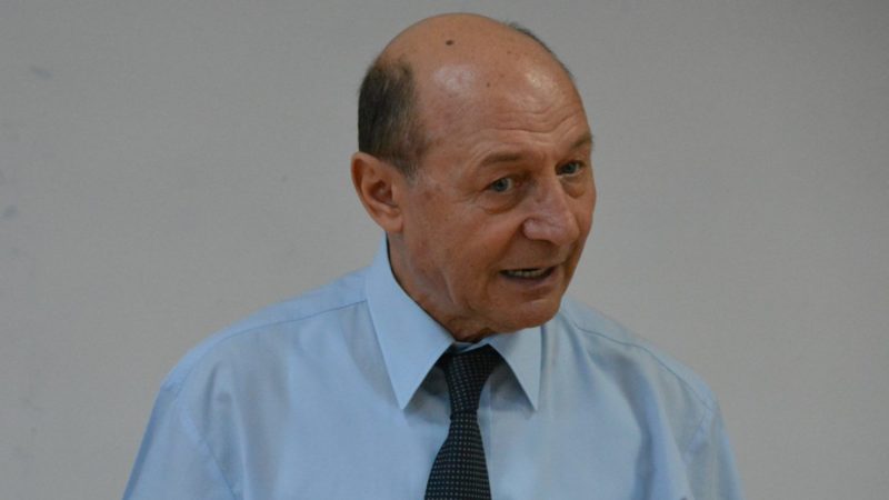 La un pas de moarte. Momentul în care i s-a făcut rău lui Traian Băsescu vă va surprinde! Ioana Băsescu a transmis primul mesaj