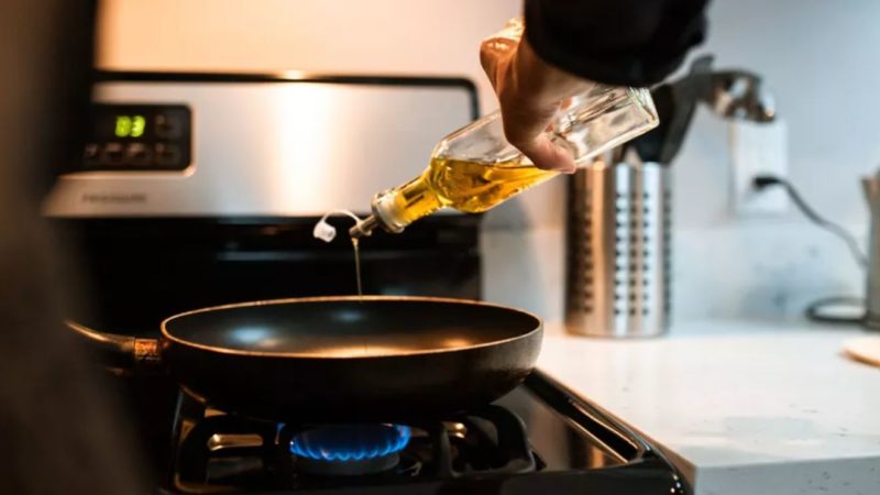 În Postul Paștelui să învățăm să gătim fără ulei. Iată cu ce îl putem înlocui