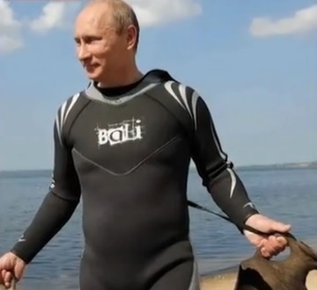 Vladimir Putin a încercat să își ascundă super-iahtul din dotare, dar nu i-a ieșit