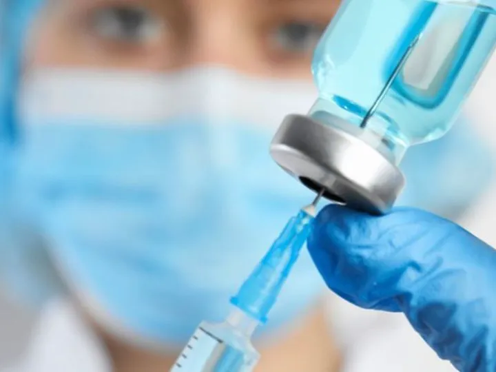 Americanii opresc oficial vaccinarea împotriva hepatitei B la nou-născuți