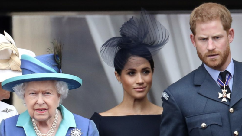 Bătrânețea îi idei reginei Elisabeta II. Decizie neașteptată cu privire la nepotul Harry și soția acestuia, Meghan