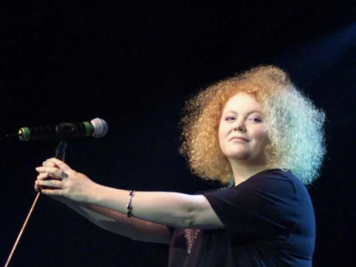 Narcisa Suciu nu o duce rău cu banii! A cheltuit peste 100.000 de euro pe parfumuri