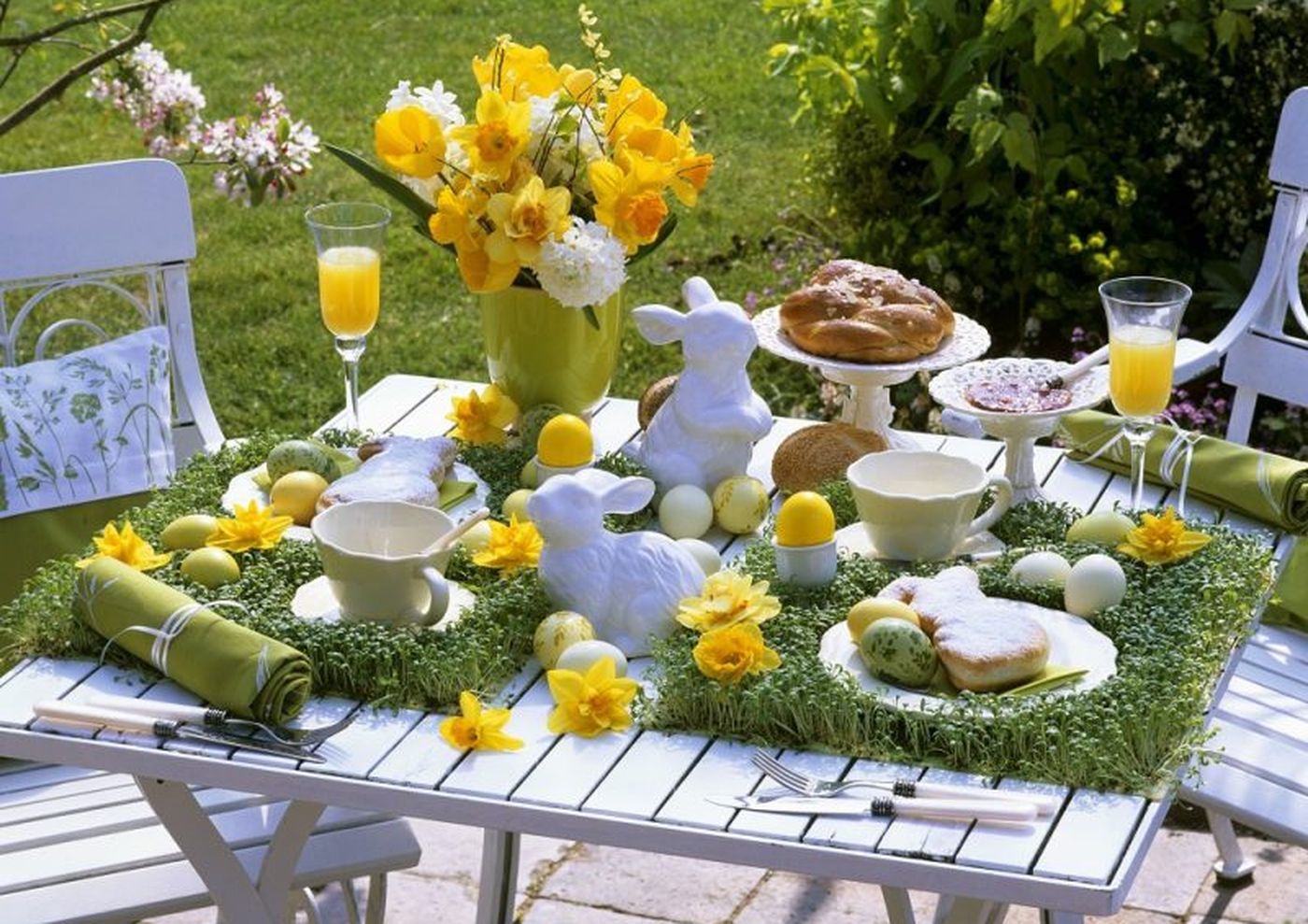 Cum decorezi masa de Paște pentru a-i surprinde pe musafiri