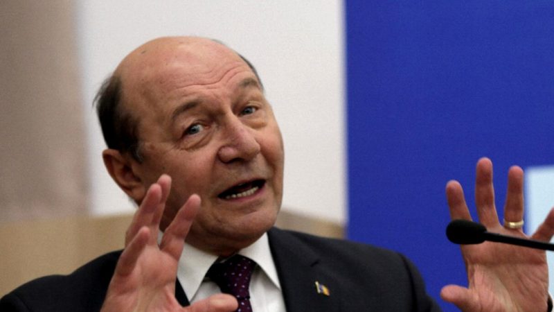 Traian Băsescu e stăpân pe sine. Nu lasă pe nimeni să-i caute locuință