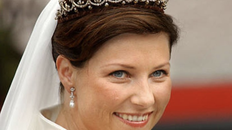Prințesa Norvegiei s-a logodit. Alesul e un șaman plin de bani