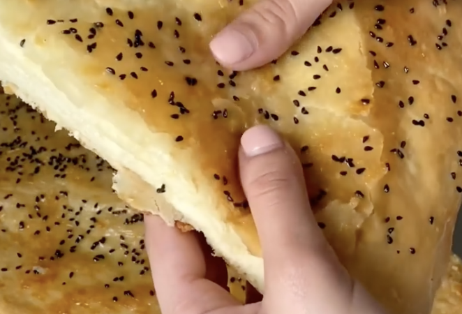 Bint al sahn – o prăjitură cu miere yemenită. Rețetă tradițională rară