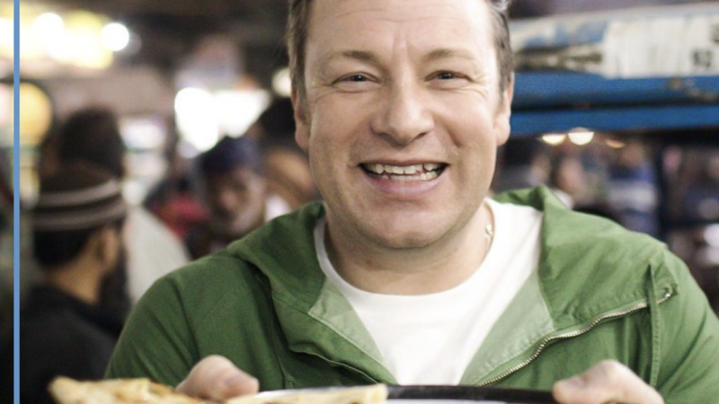 Celebrul bucătar Jamie Oliver, grave probleme acasă. A început cu un caz de COVID-19 și a ajuns într-o situație dramatică
